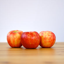 Load image into Gallery viewer, Apples, Honeycrisp (Each)
