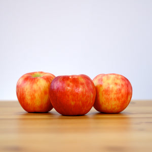 Apples, Honeycrisp (Each)